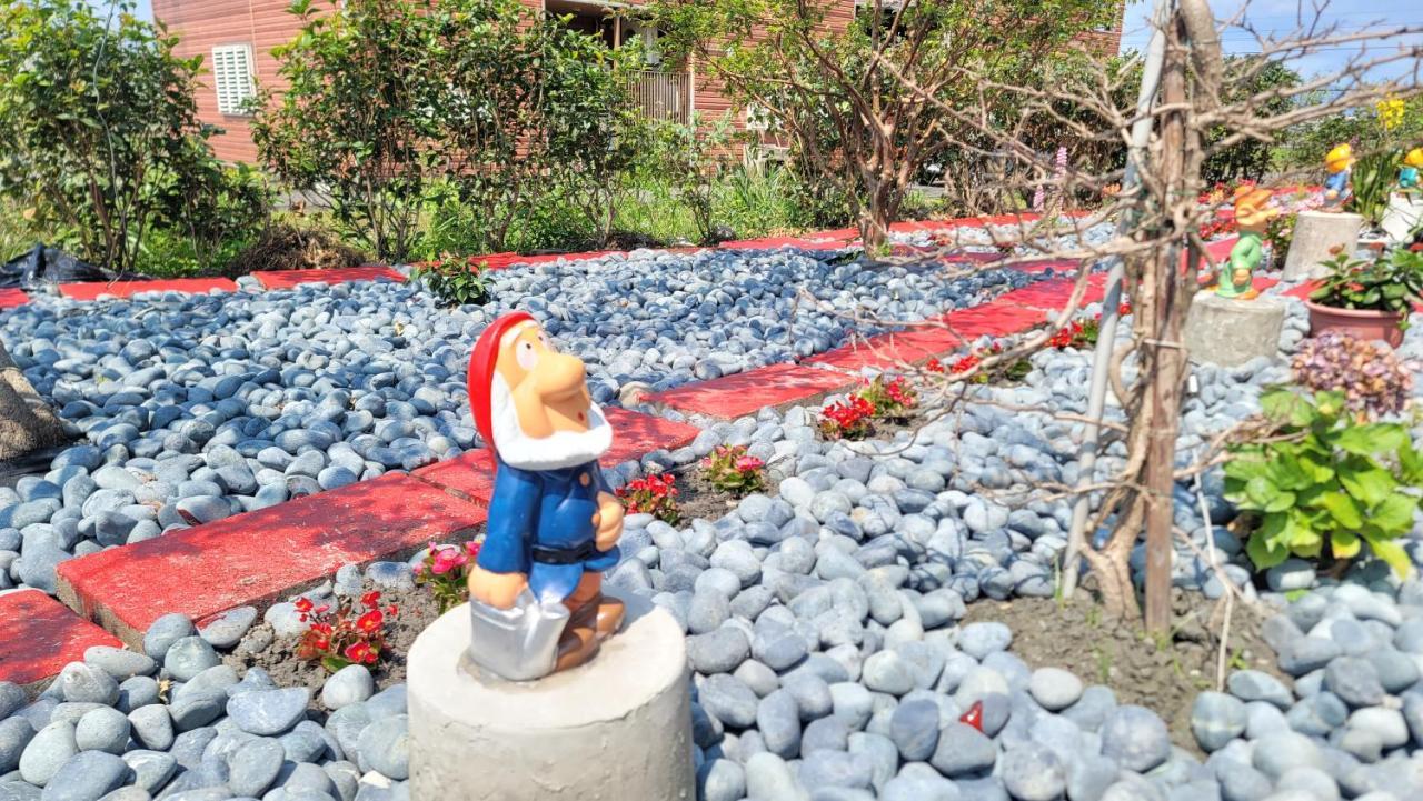Chaopingjia Fengge Guesthouse 우지에 외부 사진
